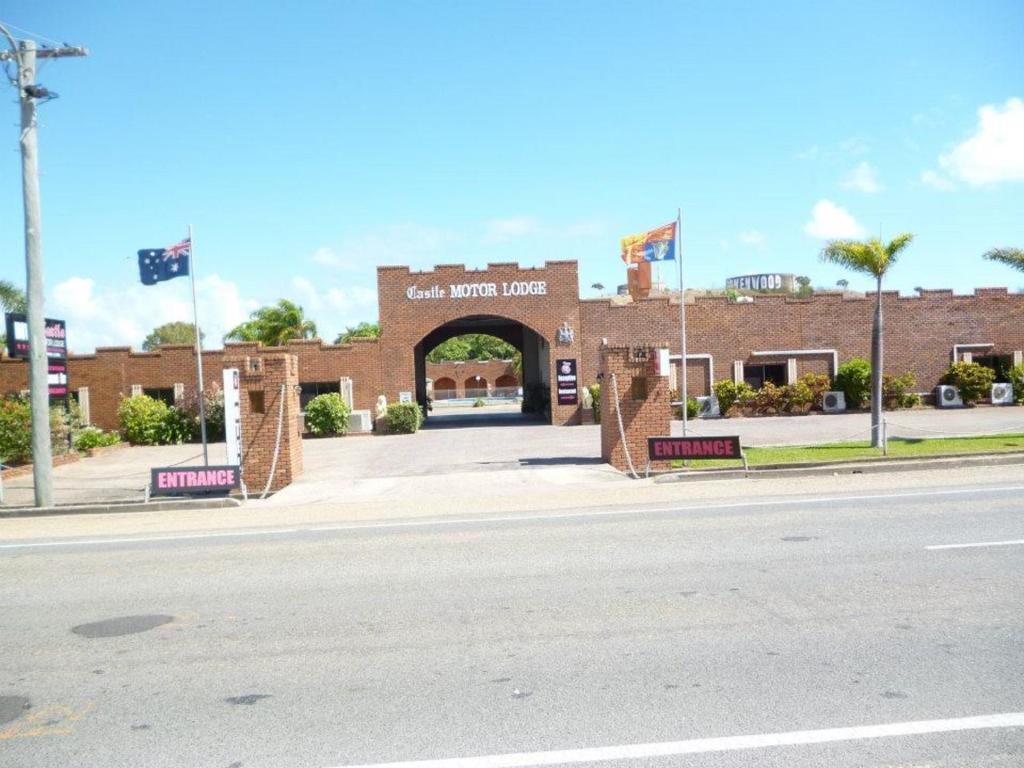 Castle Motor Lodge Bowen Extérieur photo